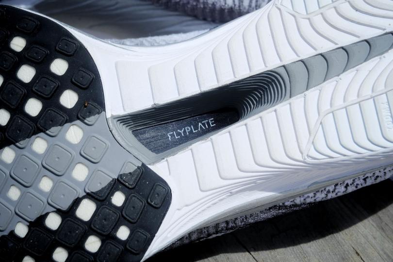 La plaque carbone de la Nike Vaporfly 3
