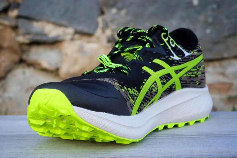 Asics Fuji Lite 5, vue de devant