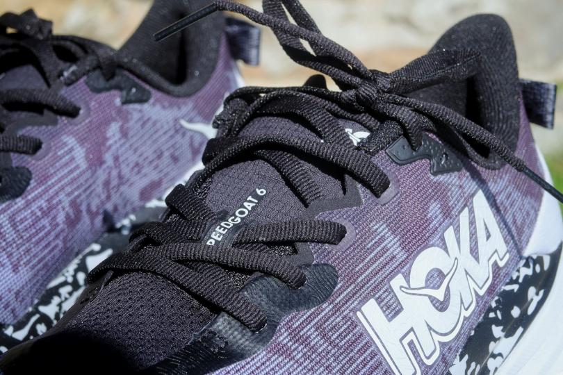 Zoom sur la languette de la Hoka SpeedGoat 6