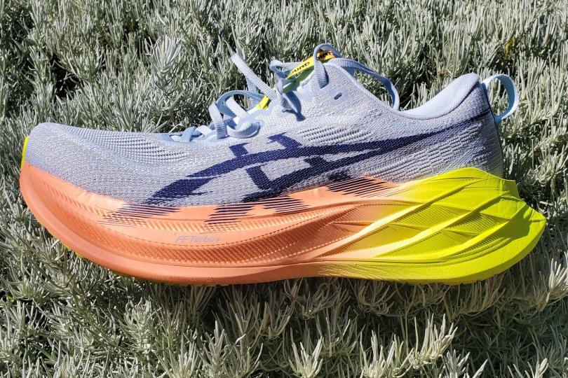 Le test des Asics SuperBlast 2