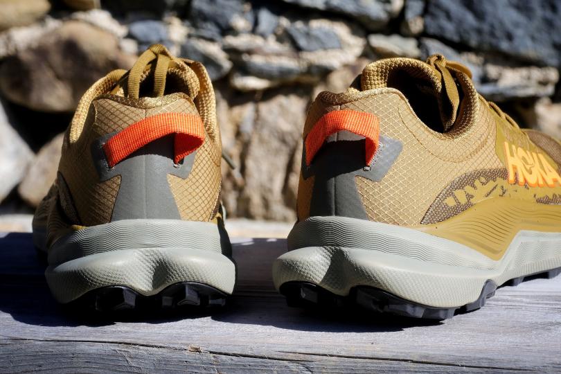 Excroissance de semelle à l'arrière des Hoka Torrent 4