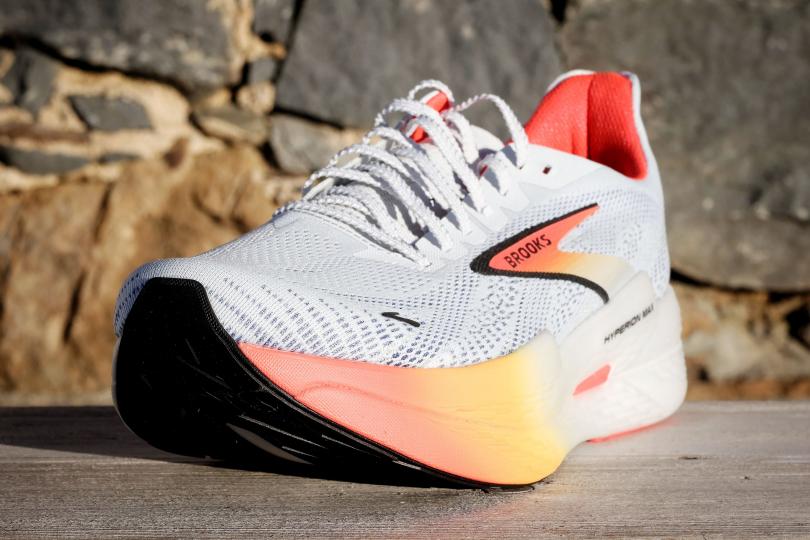 Brooks Hyperion Max 2, vue 3 quarts avant