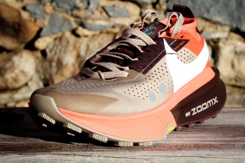 Vue 3 quarts avant de la Nike Zegama Trail 2
