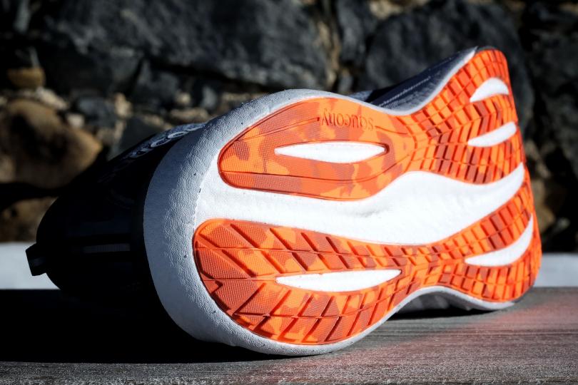 La semelle des Saucony Triumph 22