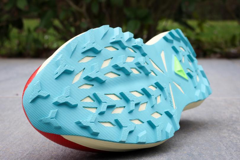 La semelle extérieure Asics Grip des Asics Fuji Lite 6