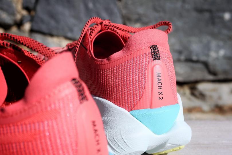 Les Hoka Mach X 2, zoom sur le talon et l'arrière