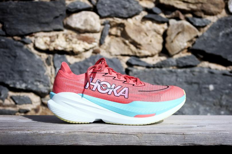 La Hoka Mach X 2 vue de profil
