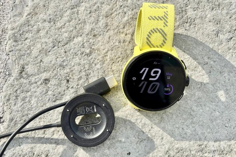 Suunto Run et chargeur