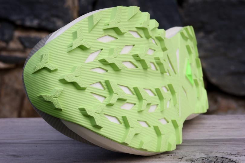 Les crampons des Asics Fuji Lite 6