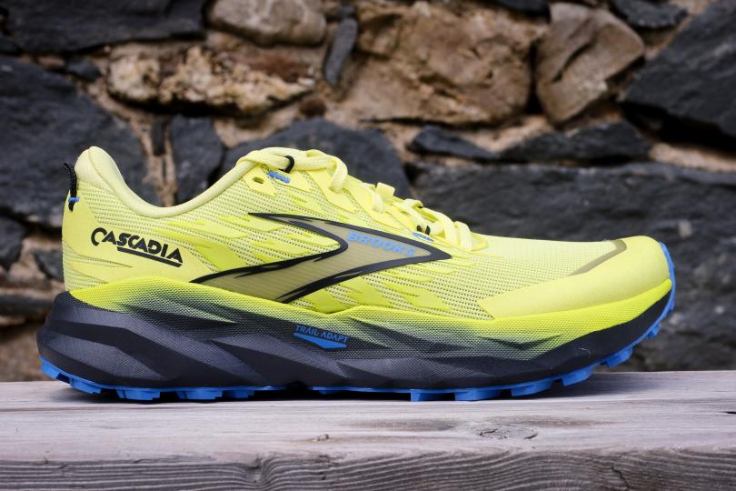 La Brooks Cascadia 19 de profil