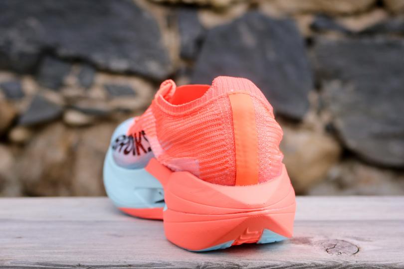 Brooks Hyperion Elite 5, vue talon arrière