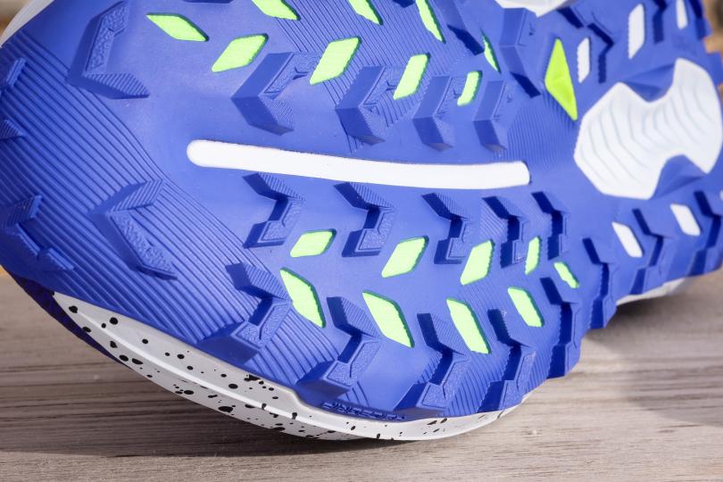 Les crampons de la Asics Trabuco 14