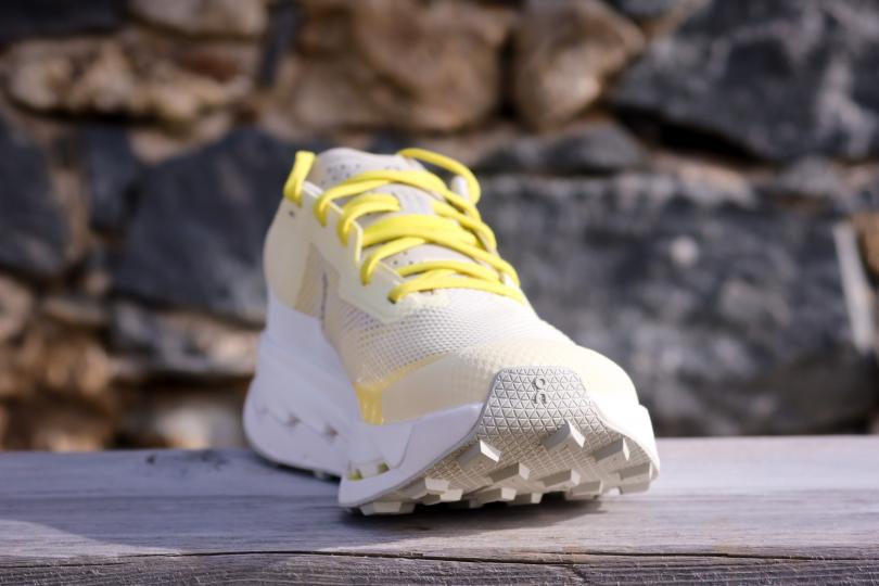 On Runnning Cloudultra 3, vue 3 quarts avant