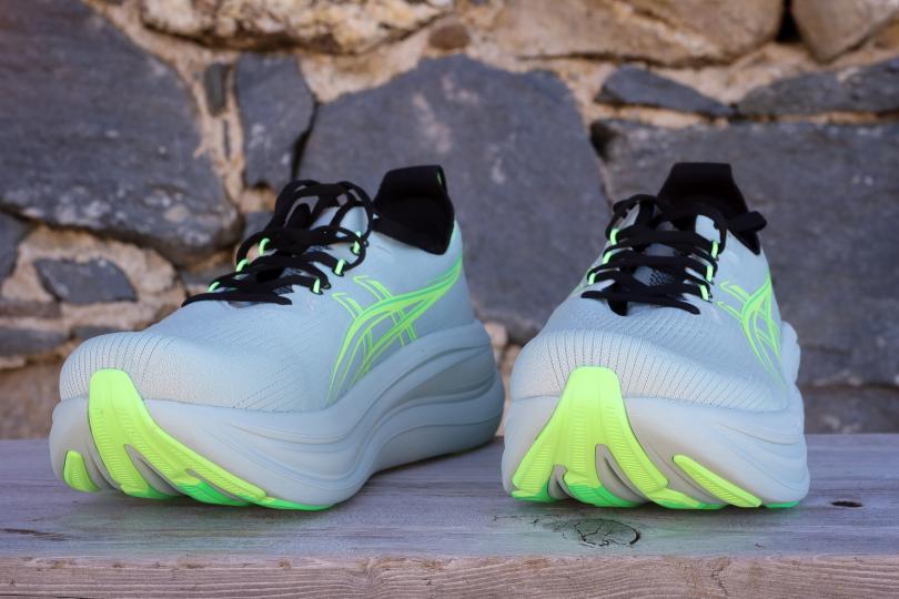 Les Asics Gel Nimbus 28