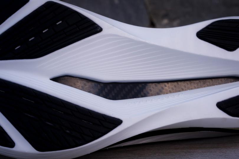 KipRun KipStorm Elite, zoom plaque carbone