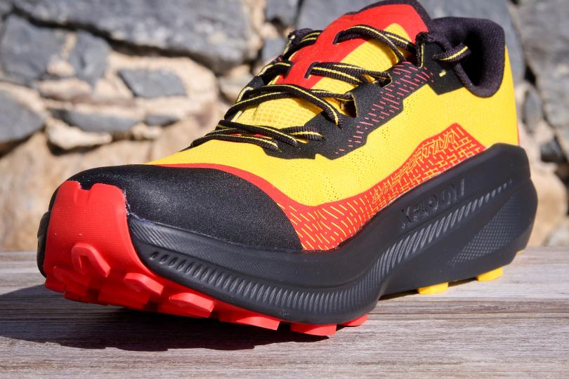 Vue 3 quarts avant de La Sportiva Prodigio 2