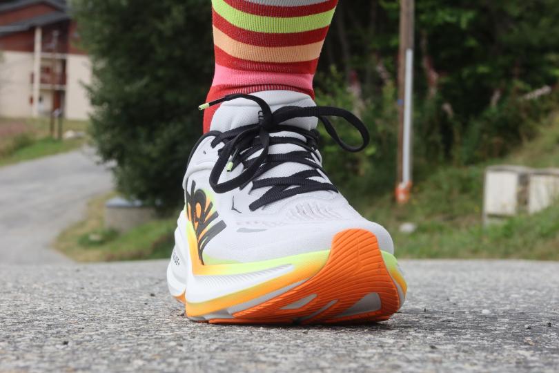 RunMag, Hoka Clifton Pro. Test terrain, vue avant externe