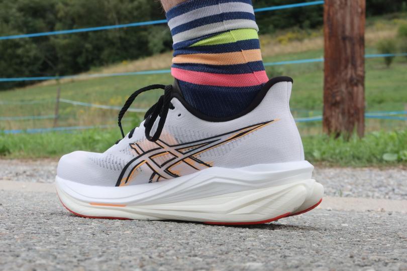 RunMag, Asics Sonicblast 2. Le test terrain, 3/4 derrière