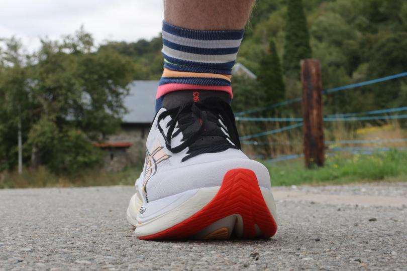 RunMag, Asics Sonicblast 2. Le test terrain, l'avant en rase-motte