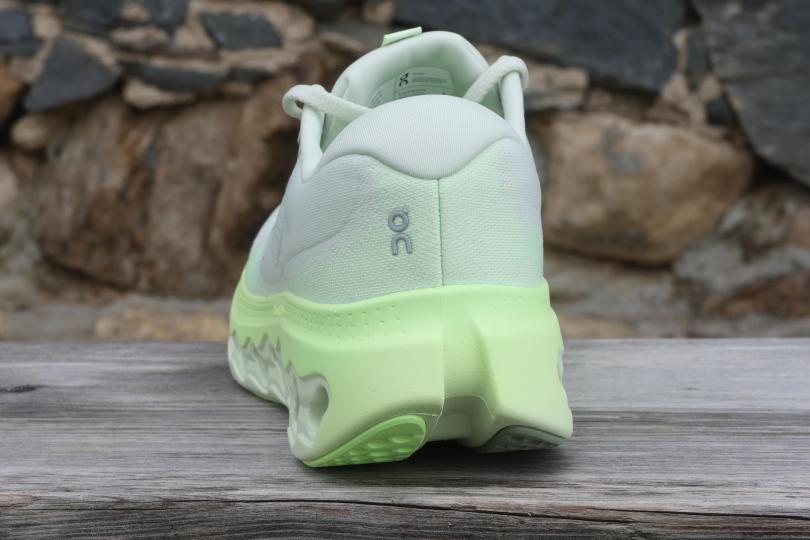 RunMag, On-Running Cloudsurfer 3. Arrière talon