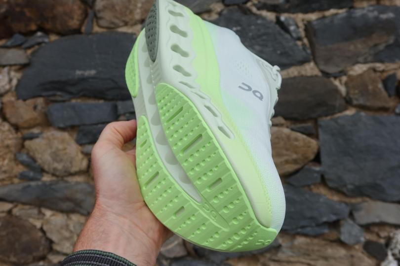 RunMag, On-Running Cloudsurfer 3. Preview arrière
