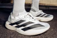 adidas commercialise l'adizero Adios Pro EVO 1, une chaussure à 500 € !