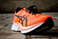 Vue 3/4 Asics NovaBlast