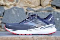 La Brooks Adrenaline GTS 22 vue de profil