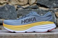 La Hoka Bondi 8 et son épaisse semelle, profil