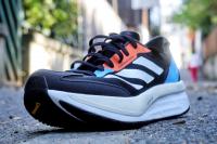 Adidas Adizero Boston 11, 3/4 avant