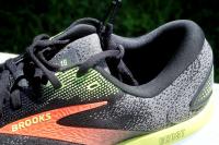 Zoom sur la Brooks Launch 16