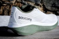 Saucony Ride 18, vue 3 quarts arrière