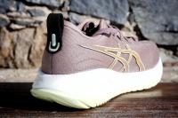 L'arrière de la Asics Gel Cumulus 27, le talon, le stack