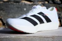 adidas Adizero Adios 9 , vue 3/4 avant
