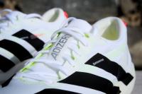 La languette des adidas Adizero Adios 9