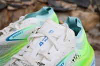 Zoom sur la languette des Brooks Hyperion Elite 4 PB