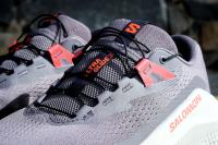 Zoom sur le quicklace et la languette des Salomon Ultra Glide 3