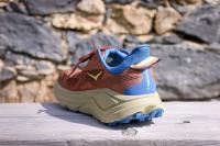 Vue talon des Hoka Challenger 8