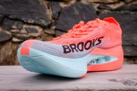 Brooks Hyperion Elite 5, vue avant