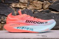 La Brooks Hyperion Elite 5 de profil