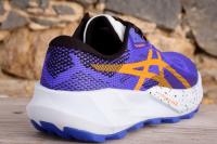 Vue 3 quarts arrière de la Asics Trabuco 14