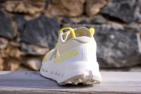 On Runnning Cloudultra 3, vue 3 quarts arrière