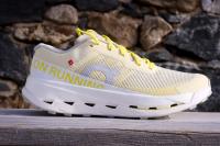 On Runnning Cloudultra 3, vue latérale