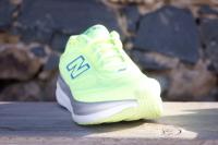 Vue de l'avant de la New Balance 1080 V15