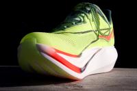 Zoom avant / Hoka Cielo X1 3.0